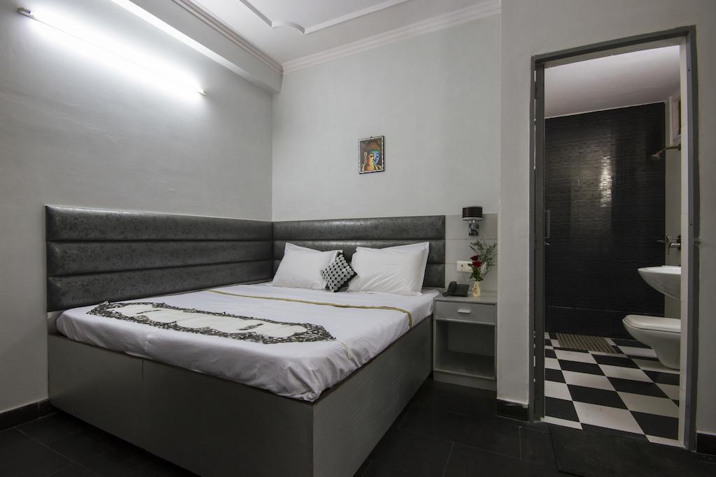 Hotel Kwality Ню Делхи Стая снимка