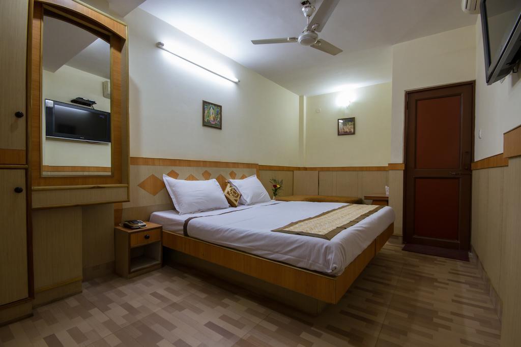 Hotel Kwality Ню Делхи Стая снимка