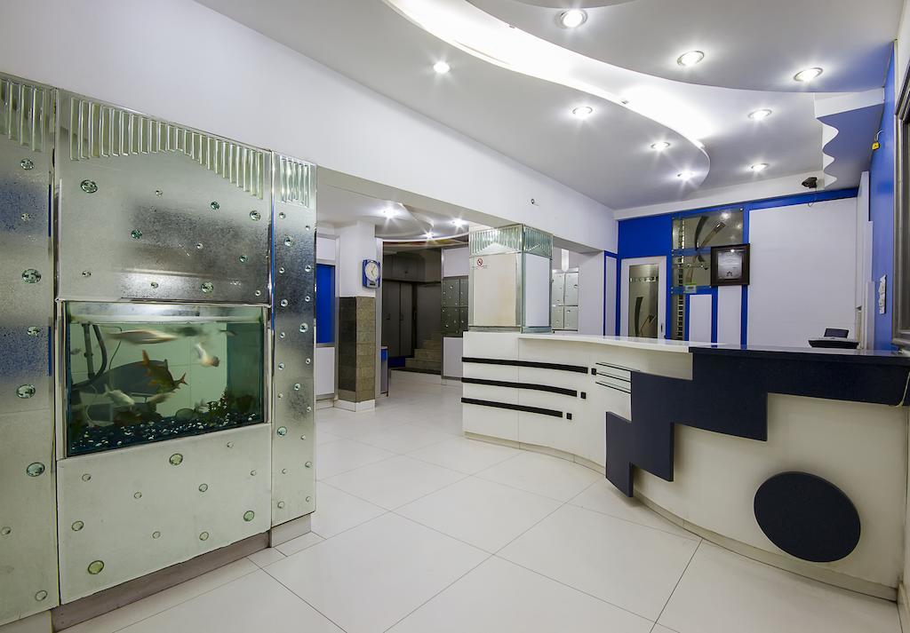 Hotel Kwality Ню Делхи Екстериор снимка