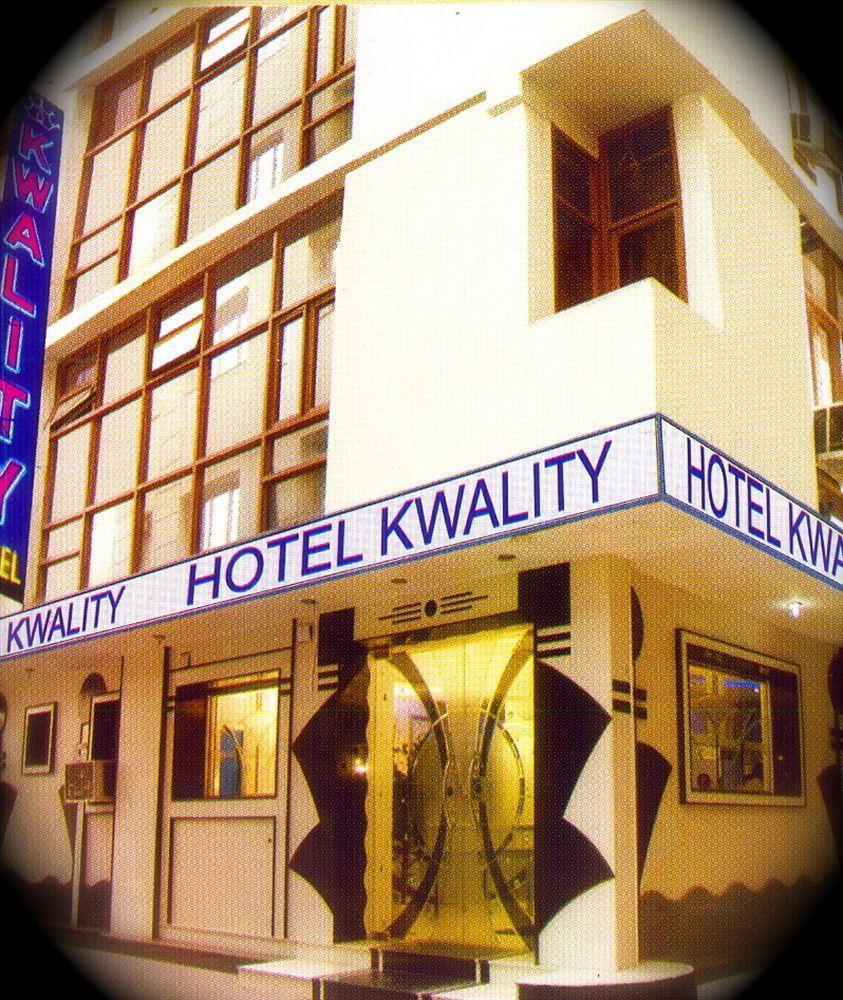 Hotel Kwality Ню Делхи Екстериор снимка