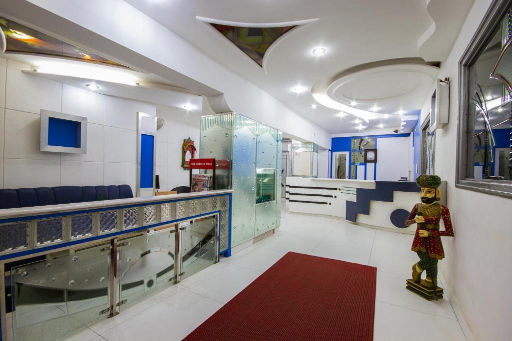 Hotel Kwality Ню Делхи Екстериор снимка